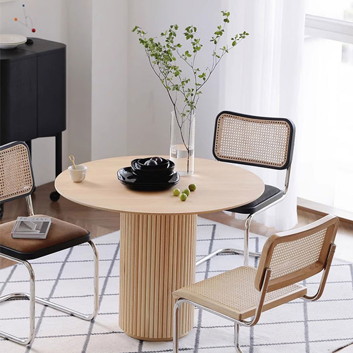Nordic Minimalist Solid Wood Dining Table Present Them
