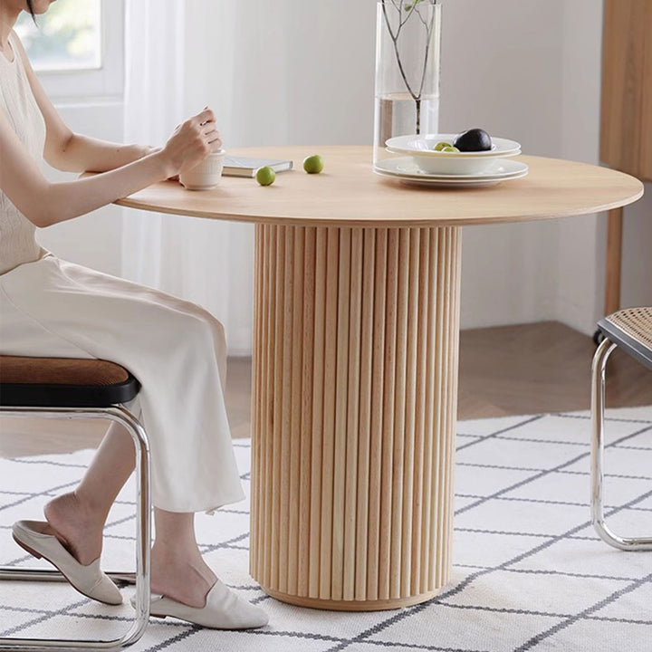 Nordic Minimalist Solid Wood Dining Table Present Them