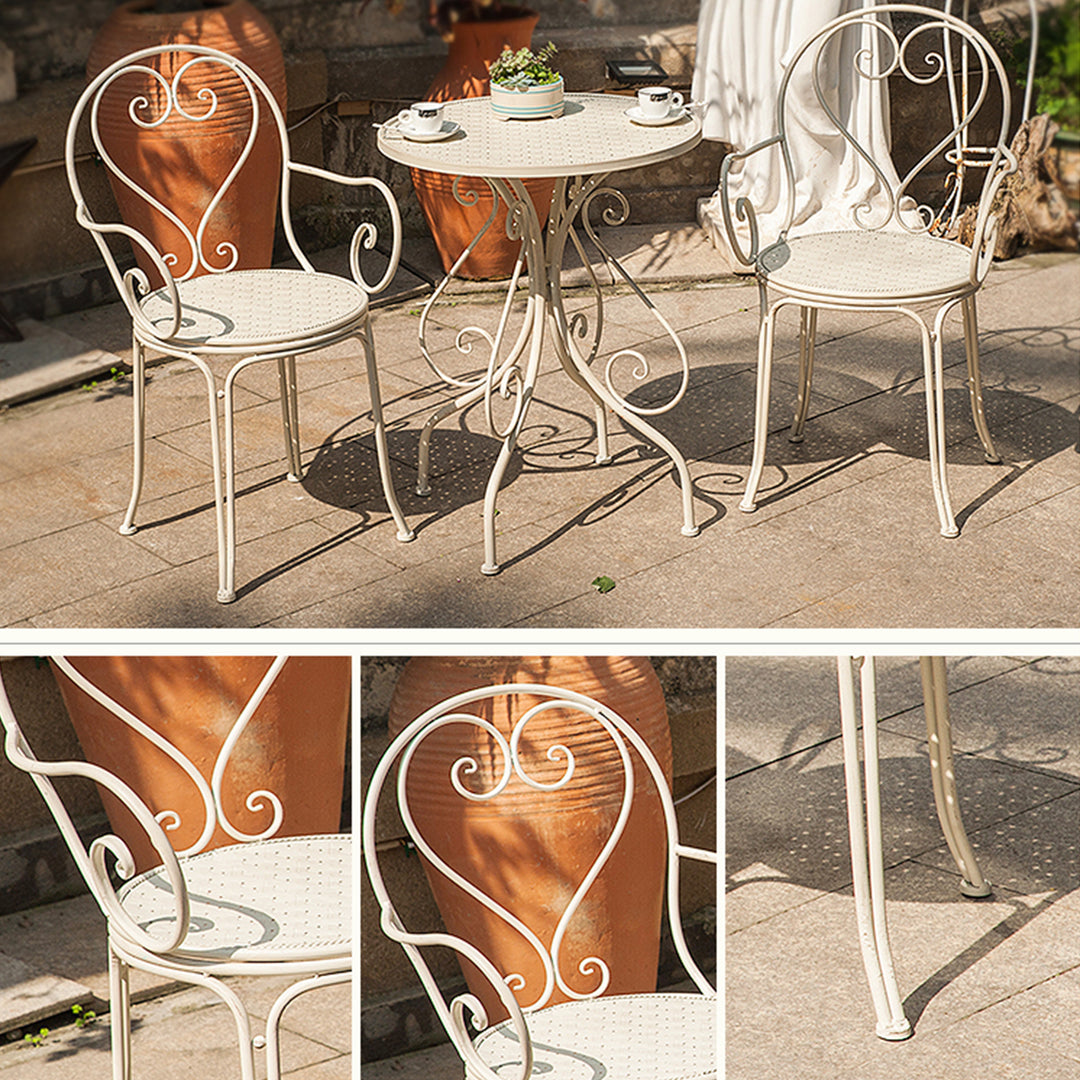 HEART Modern Outdoor Table and Chairs Present Them
