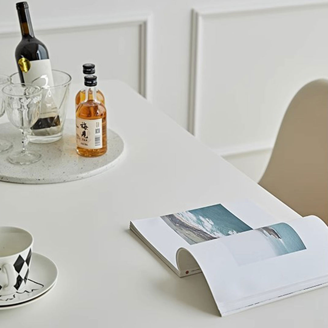 Saizie Dining Table Present Them