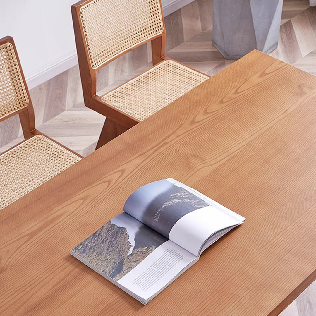 MAS-1302 Masdio Stylish Acrylic Base Dining Table Masdio