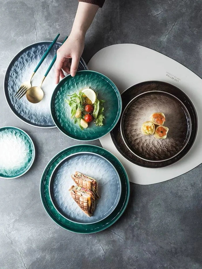 Majestic Dinnerware Set (12 Total Plates)